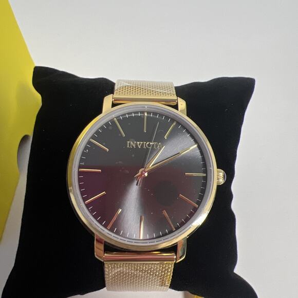New Women’s Invicta Gold Mesh Bracelet Watch – Sleek, Minimal & Timeless main image 9
